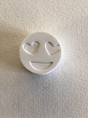 Duftstein Emoji Lächelndes Gesicht mit herzförmigen Augen