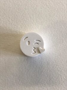 Duftstein Emoji  Gesicht das einen Kuss sendet